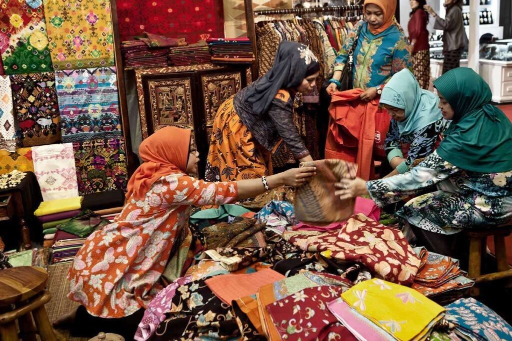 Mendorong Pertumbuhan Ekonomi Inklusif: Peran Vital UMKM Halal dalam Ekosistem Global