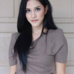 Tentu, ini dia artikel gosip artis yang kamu minta.