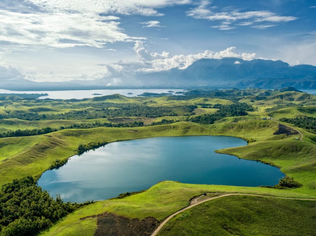 Vanpros.org – Danau Toba: Permata Sumatera yang Terus Berbenah Diri